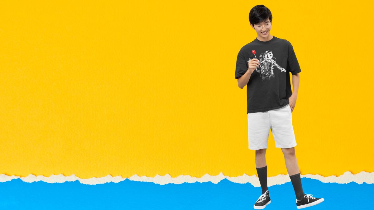 Red and Yellow Minimalist Simple Fashion Presentation - RA430erwew